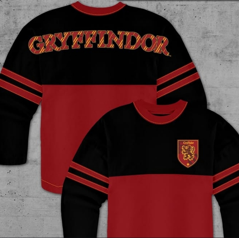 Red Spirit Jersey with Gryffindor Crest Harry Potter, slightly faded.